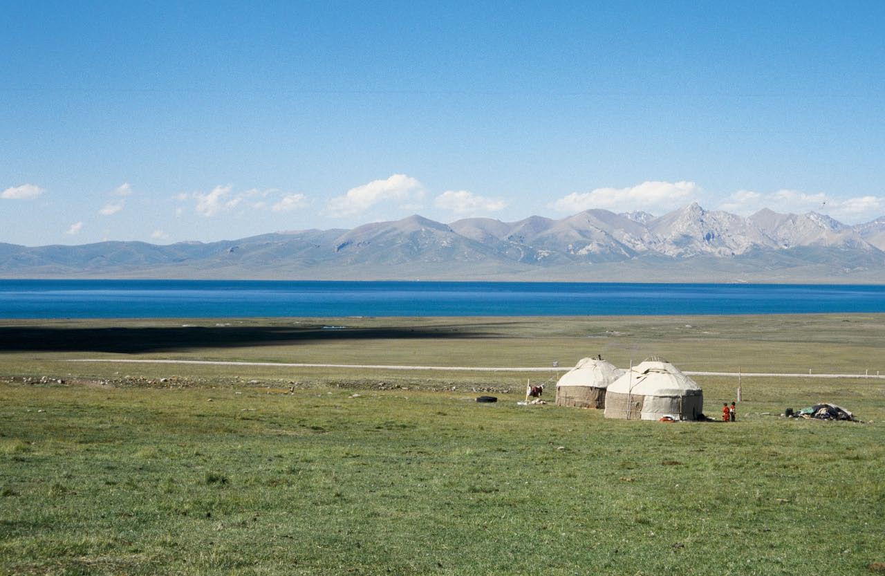 Kirghizie: yourtes des nomades