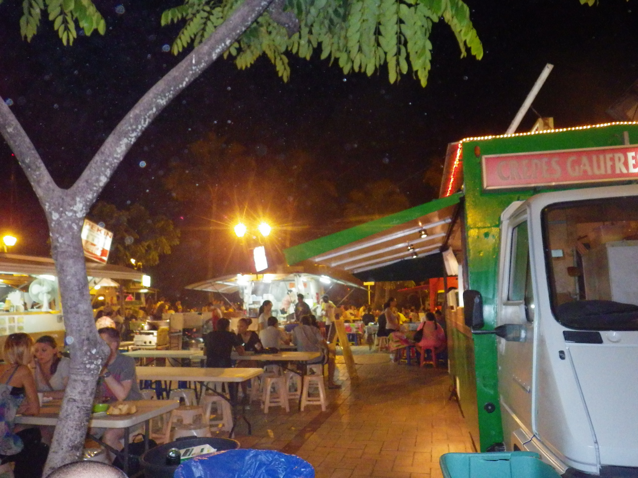 Les restaurants des roulottes à Papeete