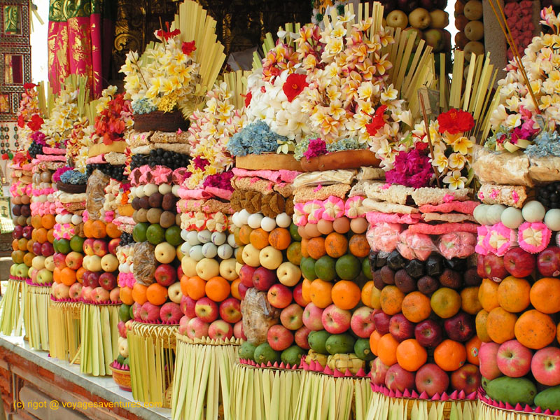 les offrandes sont au coeur des pratiques religieuses hindou et particulièrement a Bali