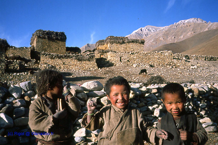 enfants du village de Do (4000m)