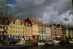 <strong>Lire la suite</strong><br>Scandinaves (peuples) Scandinaves (peuples)