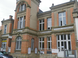 <strong>Lire la suite</strong><br>Etat (def.) Etat (def.)