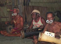 <strong>Lire la suite</strong><br>Tribu Tribu