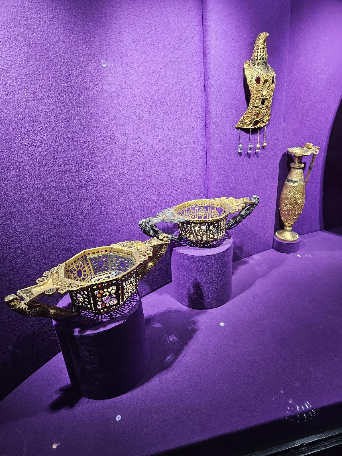 Trésor de Pietroasele au musée de Bucarest Trésor de Pietroasele au musée de Bucarest