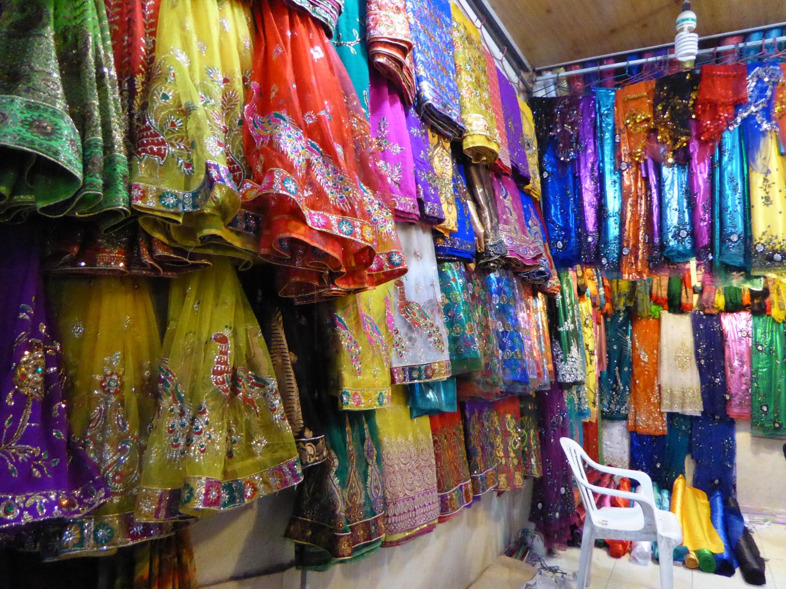 Échoppe de vente de robe Kashkai Échoppe de vente de robe Kashkai